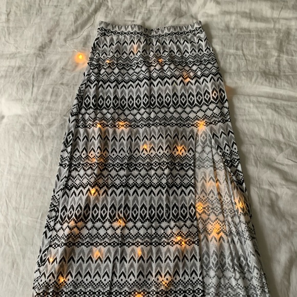 American Eagle Maxi Skirt - Picture 1 of 2
